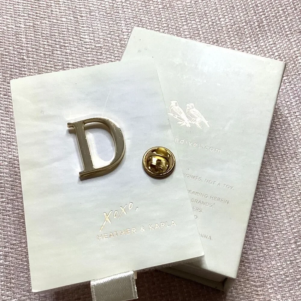 LARK & IVES COLLECTIVES THE GOLD MONOGRAM LYRICS PINS 